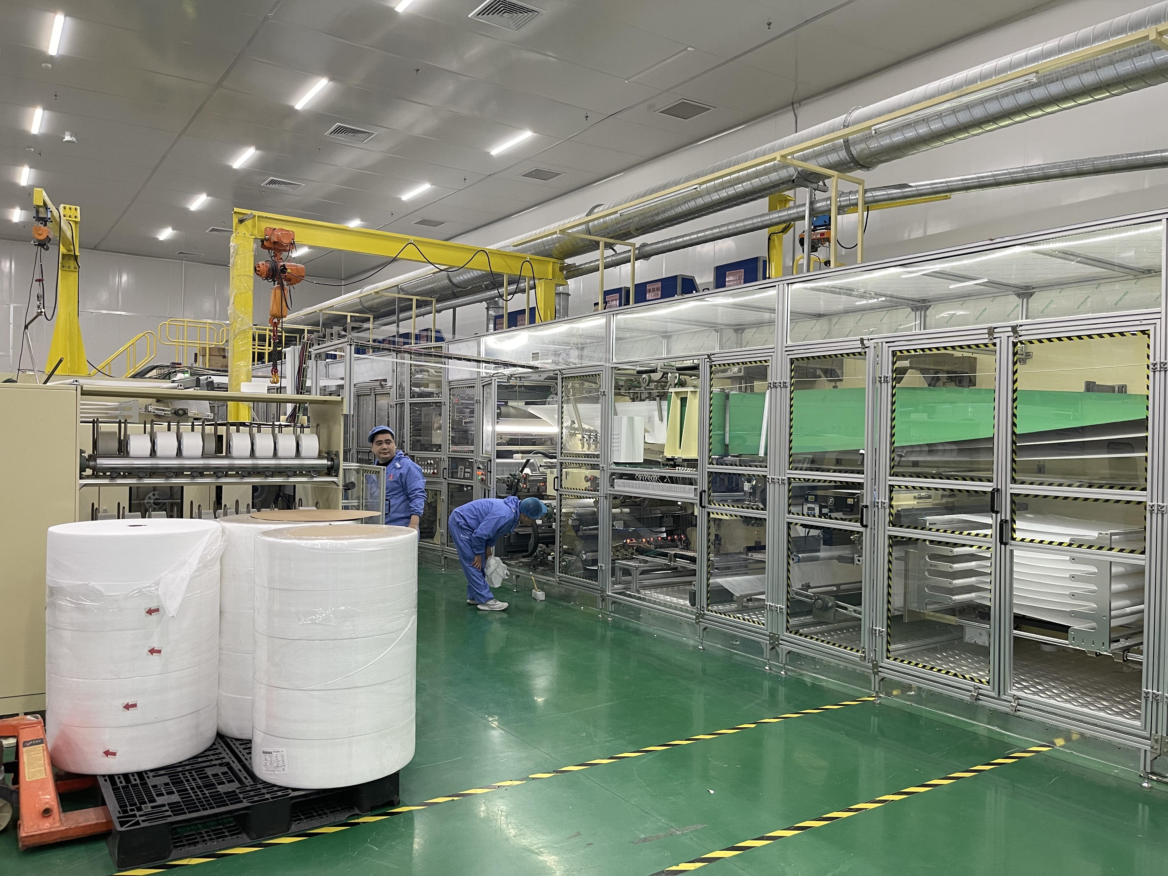 baby diaper manufacturing machine