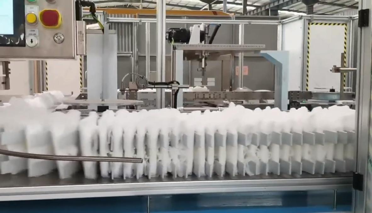 High Yield Adult diaper making machine Manufacturer Video